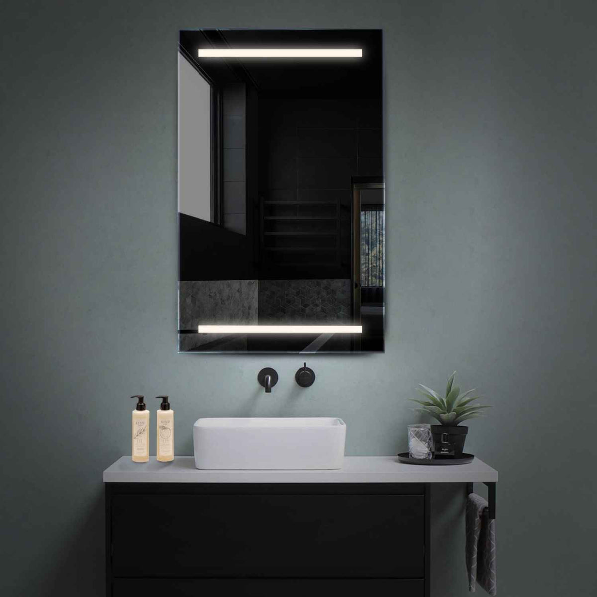 Oglinda LED Verticala, Fara functii, LED 4000K Neutru - Gama Salono Model 4
