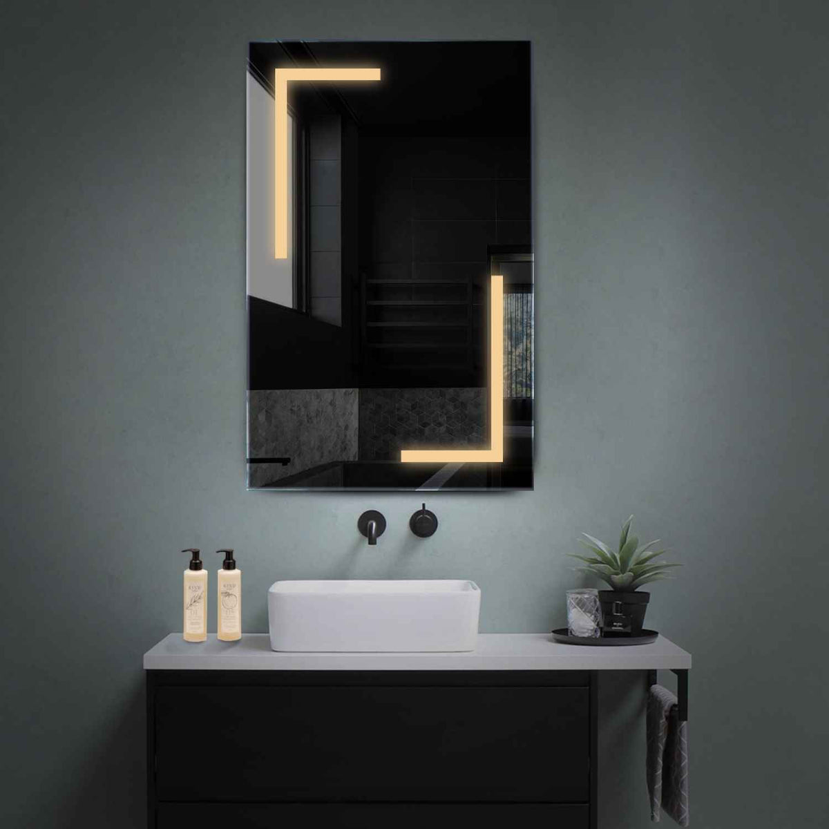 Oglinda LED Verticala, Fara functii, LED 3000K Cald - Gama Salono Model 3