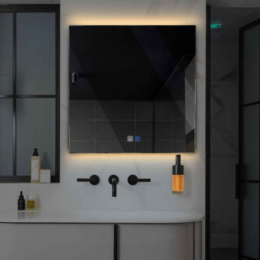 Oglinda LED patrata cu lumina LED calda Gama Ambient Model 3 cu butoane touch si dezaburire - Reyze