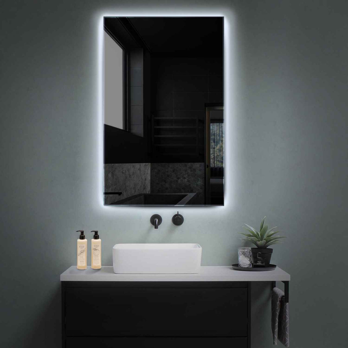 Oglinda LED Verticala, Fara functii, LED 6000K Rece - Gama Ambient Model 1