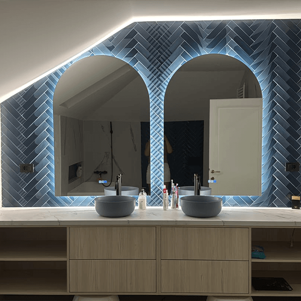 Oglinda Reyze instalata