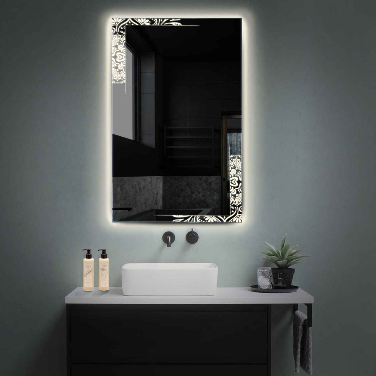 Oglinda LED Verticala, Fara functii, LED 4000K Neutru - Gama Good Vibes Model 4
