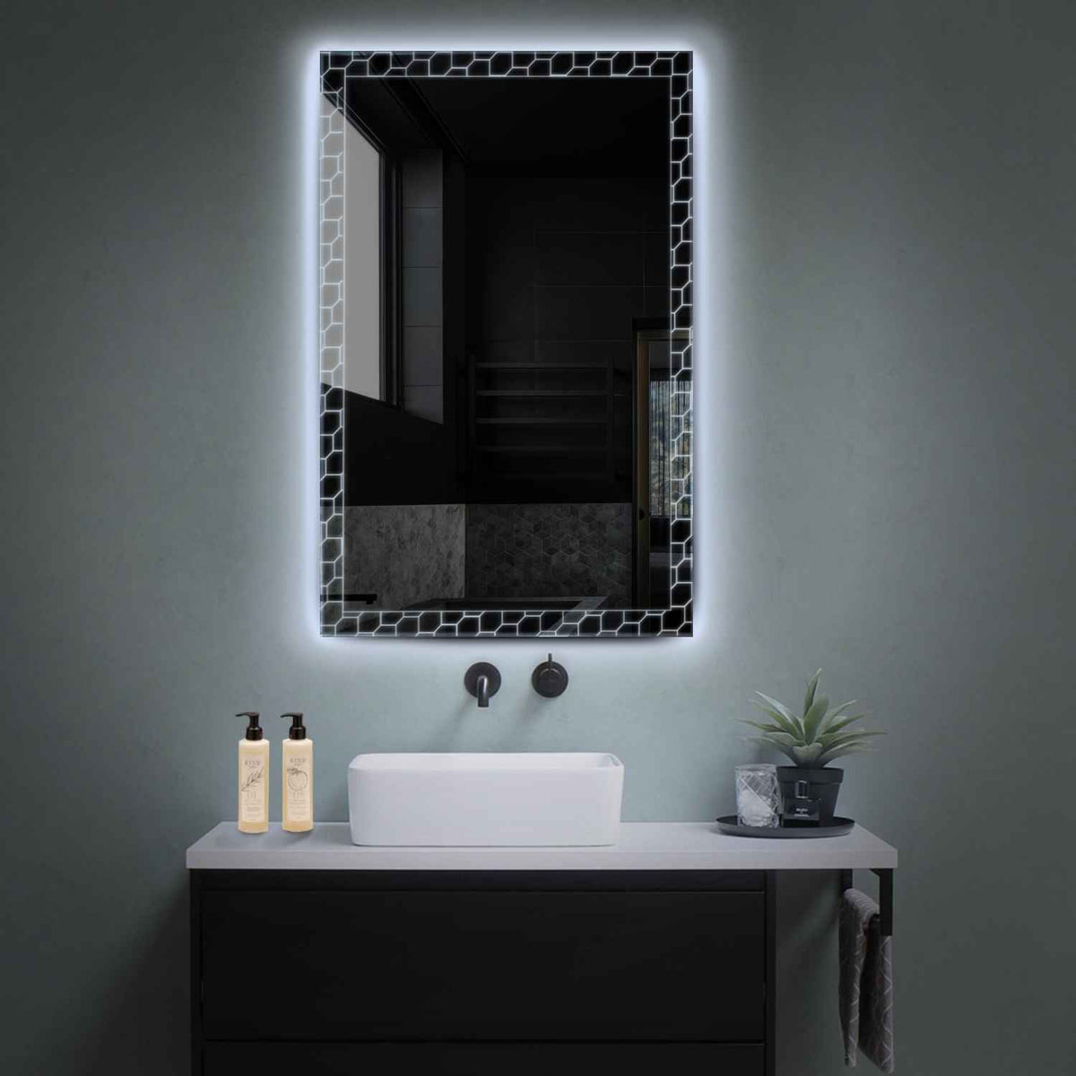 Oglinda LED Verticala, Fara functii, LED 6000K Rece - Gama Official Model 7