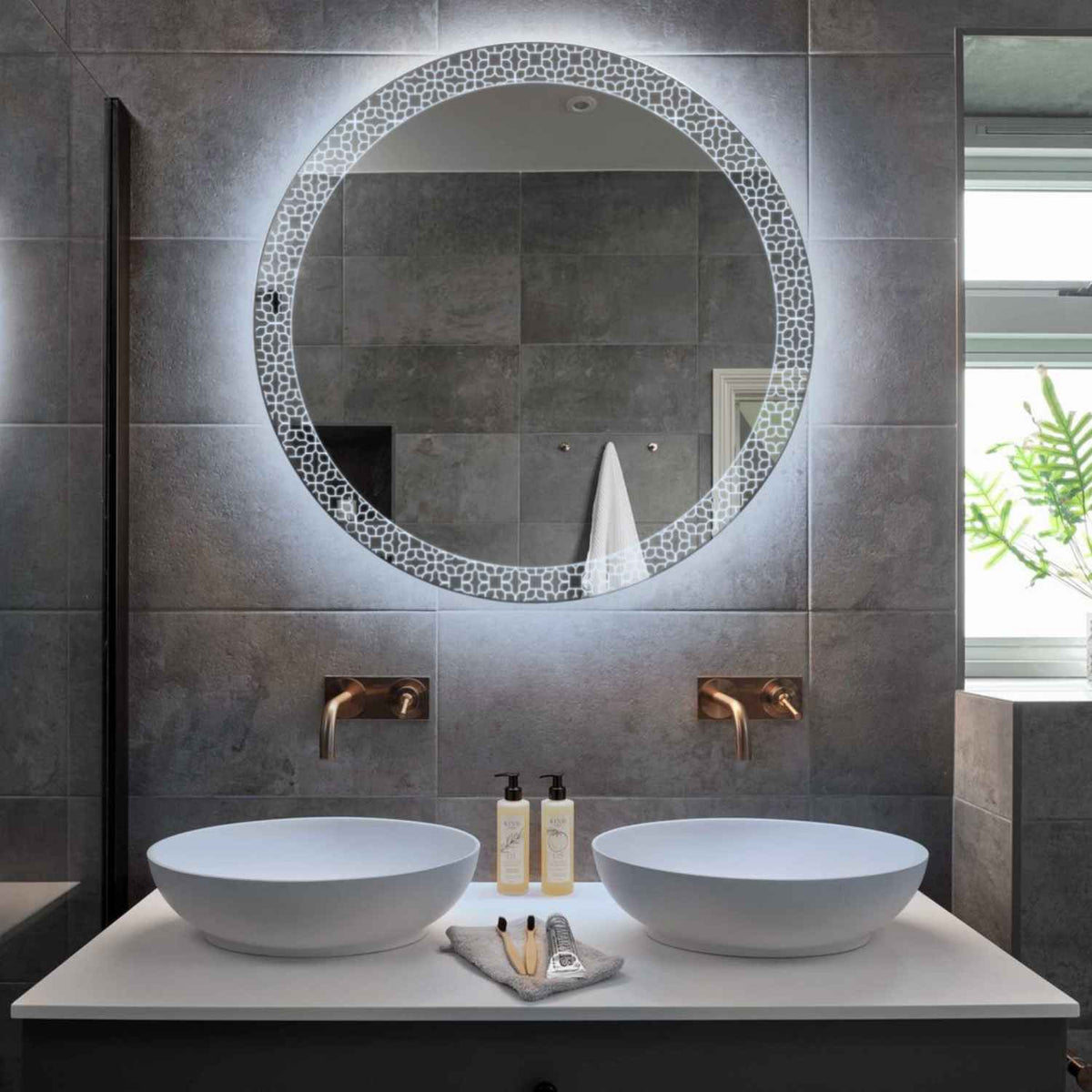 Oglinda LED Rotunda, Fara functii, LED 6000K Rece - Gama Official Model 1