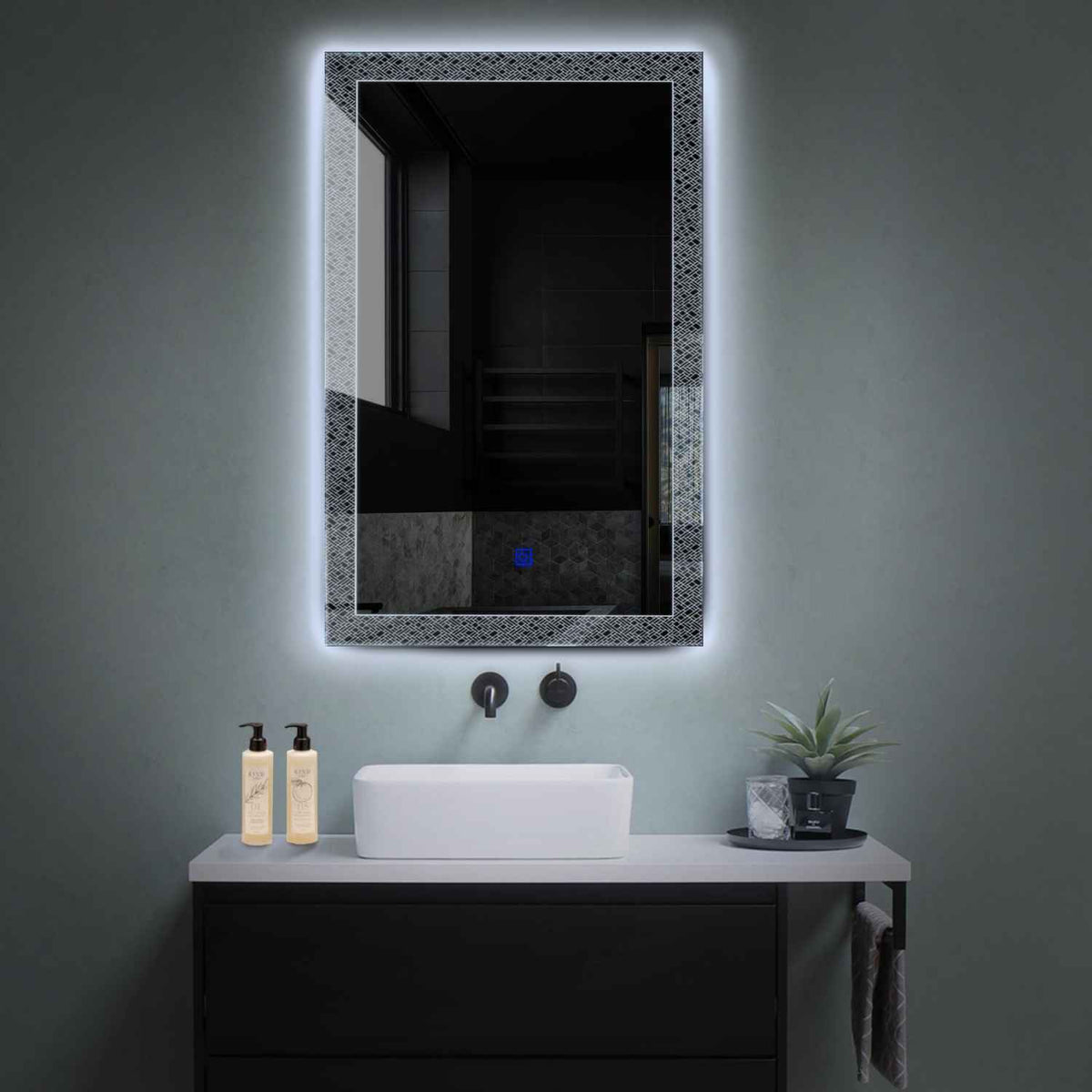Oglinda LED Verticala, Touch LED, Dimare, LED 6000K Rece - Gama Simetria Model 5
