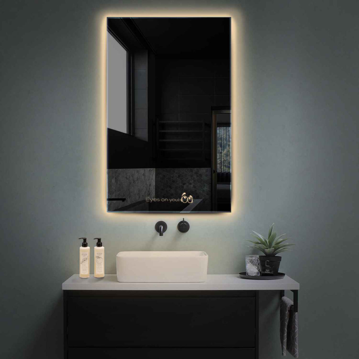 Oglinda LED Verticala, Fara functii, LED 3000K Cald - Gama Motivated Model 8