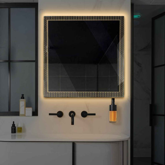 Oglinda LED patrata cu lumina LED calda Gama Official Model 5 fara butoane - Reyze