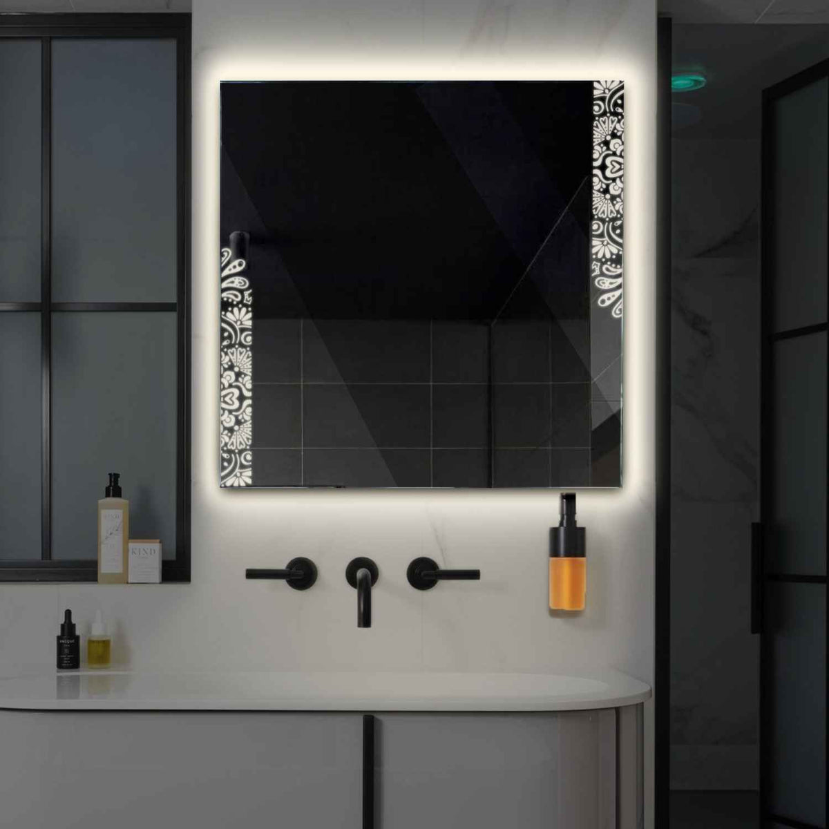 Oglinda LED Patrata, Fara functii, LED 4000K Neutru - Gama Good Vibes Model 4